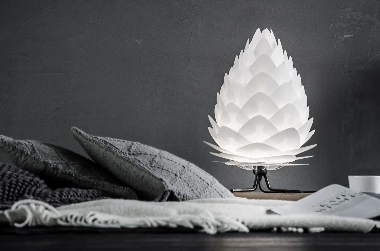 - Bordlampefod - Tripod base - Sort*Umage Clearance