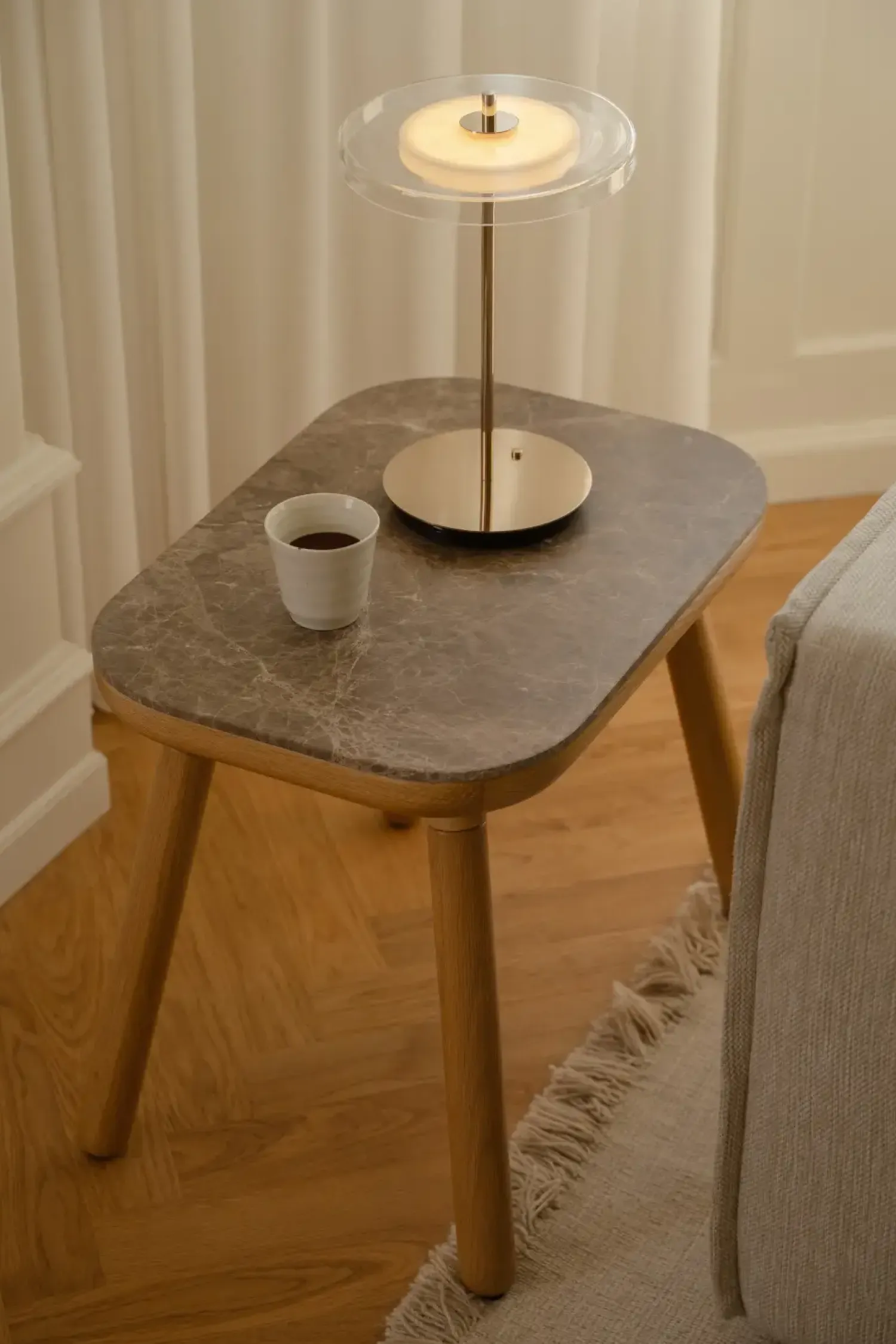 - Bordlampe - Asteria Move - Glas/messing - Ø20 cm^Umage Online