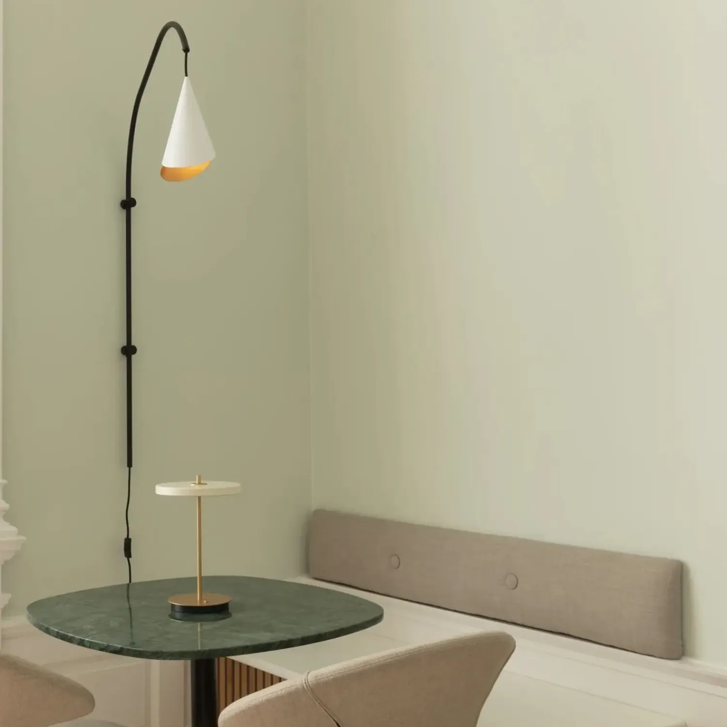 - Lampe - Cornet - Hvid/messing - Ø13,4 cm^Umage Outlet